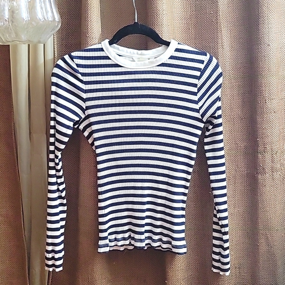 Long sleeve top
